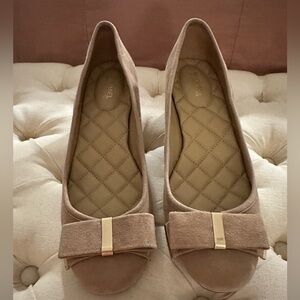 MICHAEL Michael Kors Tan Bow Heels